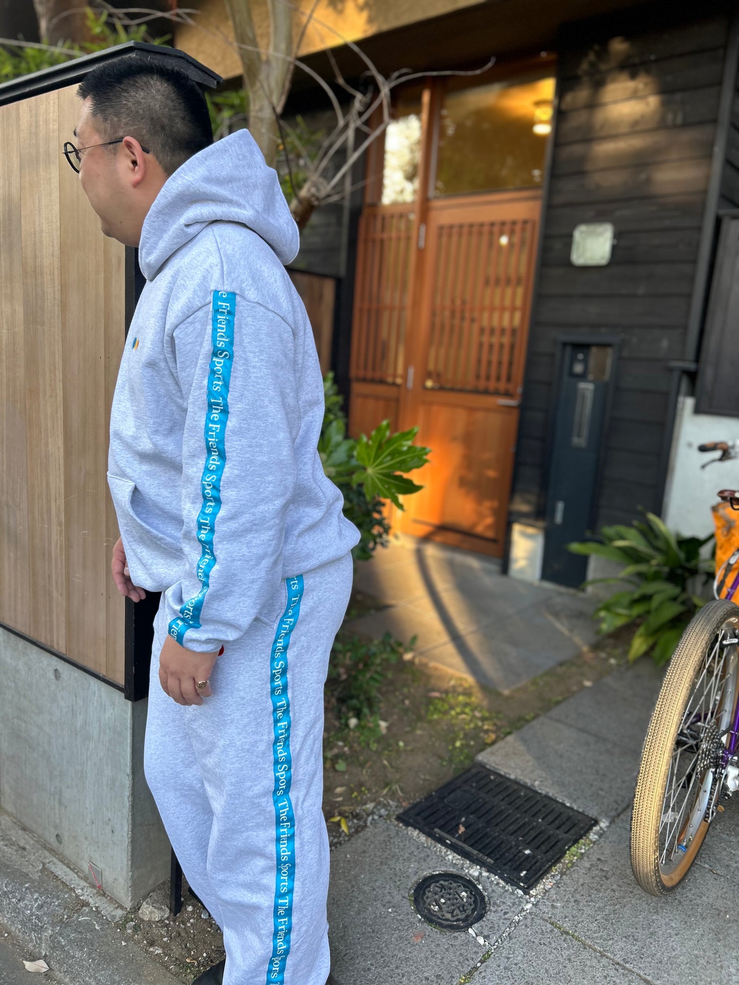 HEAVY STRAIGHT SWEATPANTS BLUE LINE