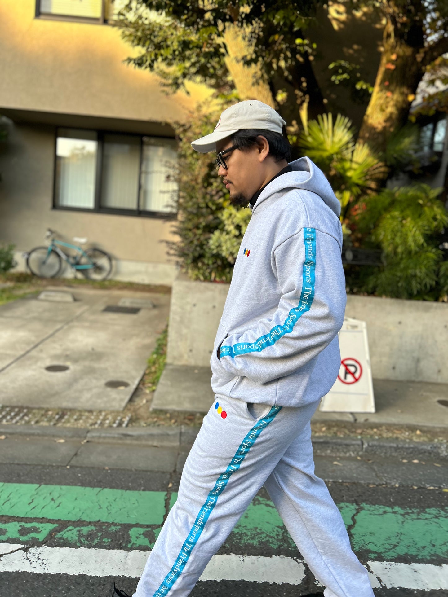 HEAVY STRAIGHT SWEATPANTS BLUE LINE